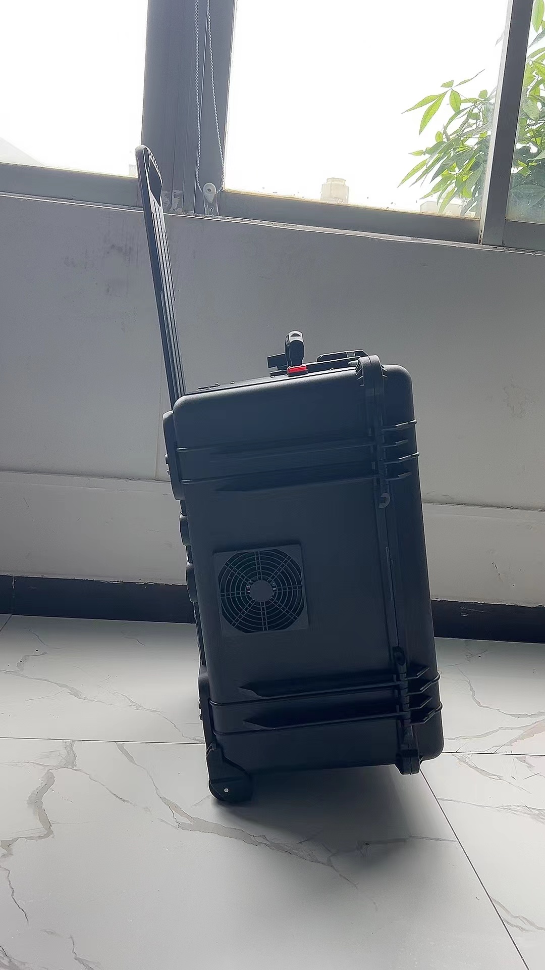 乐山手拉箱型移动通信干扰器